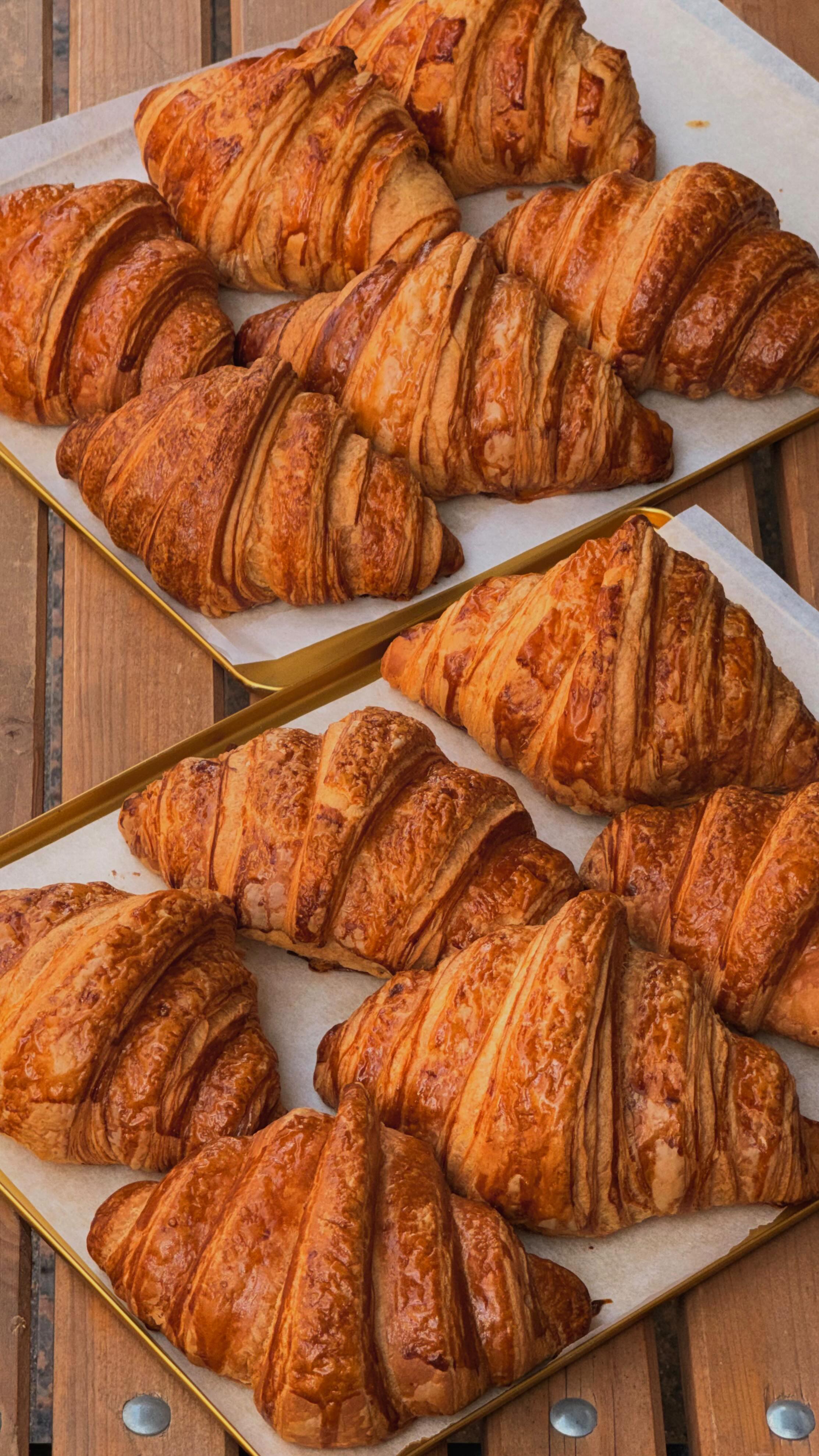😮‍💨🥐☕️

📍 Emilii Plater 8 
📍 Marszałkowska 27/35

#specialtycoffee #croissant #foodaddiction #warsaw #pastries