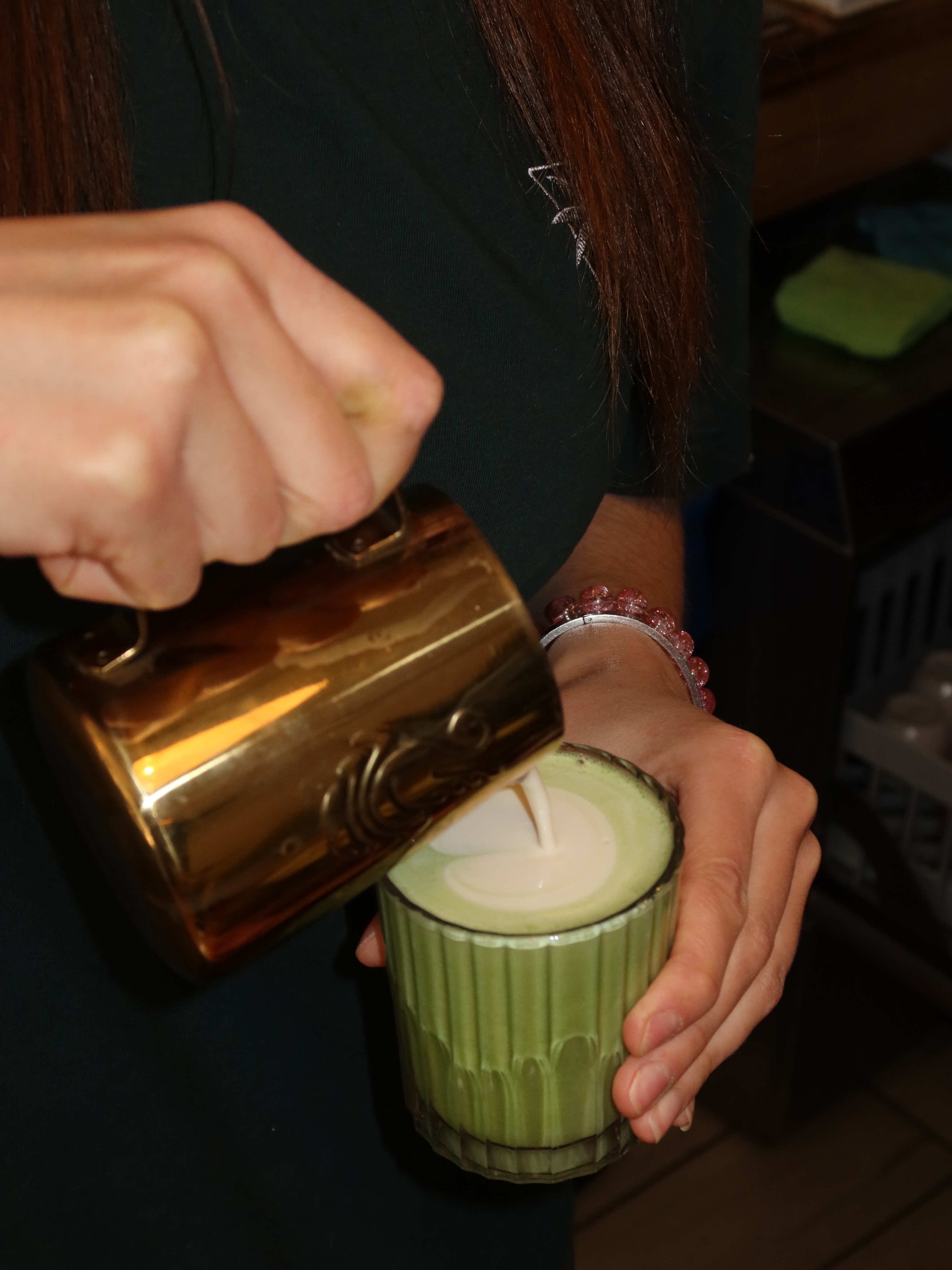 Miejsce, do którego chce się wracać. Niezależnie od tego, czy wybierzesz specialty coffee, kremową matchę czy orzeźwiającą kombuchę — zawsze znajdziesz tu coś, co pokochasz. ☕️🍵✨

—

A place you’ll keep coming back to. Whether it’s for a perfectly brewed specialty coffee, a creamy matcha, or a refreshing kombucha, there’s always something waiting to become your favorite. ☕️🍵✨

📍 Emilii Plater 8 
📍 Marszałkowska 27/35

#specialtycoffee #kawiarnia #favplace #cozyplace #summer