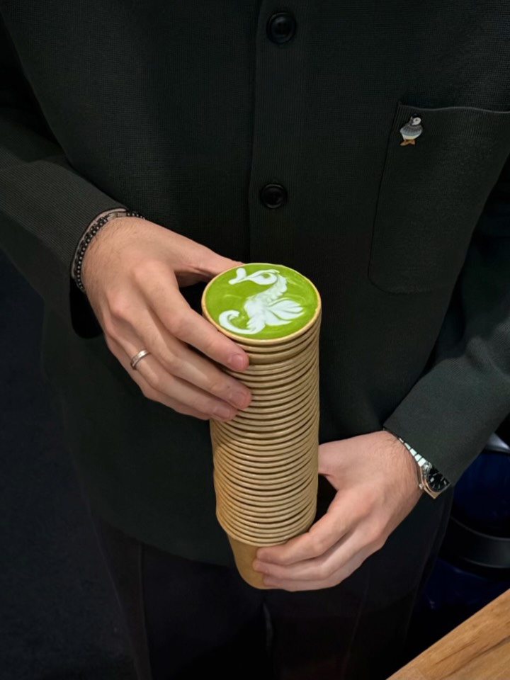 Matcha at El Cafetero is quality made for true connoisseurs.

✨ We use premium Japanese matcha — not just a trend, but the result of generations of Japanese tea craftsmanship. 🌱

🍃 Our matcha comes from the Yabukita cultivar, globally respected for its balanced flavor, vibrant green color, and rich umami profile — everything that defines authentic Japanese matcha.

🌿 What makes it special?
• Each batch is organically grown in Japan, without pesticides or chemicals.
• The matcha is packed directly in Japan under sterile conditions and air-shipped to preserve its freshness and aroma.
• We source our matcha from a small plantation in Nishio, working with a farmer we personally trust — Miss Yoko — where quality, care, and transparency come before mass production.

🍵 We offer two levels of matcha:
✨ Ceremonial Grade — the purest and most refined option, with deep umami and a silky, smooth texture.
🌿 Regular / Everyday Grade — slightly softer in profile, perfect for matcha lattes and daily drinks.

🧠 This is a case where the ingredient matters more than the recipe itself — because the quality of matcha defines every cup.
At El Cafetero, we choose only what we truly believe in — just like with our specialty coffee 🤍
🫶🏼Visit us and discover matcha drinks truly worth remembering

📍 Emilii Plater 8 
📍 Marszałkowska 27/35

#matcha #matchatime #warsaw #specialtycoffee #matchalover