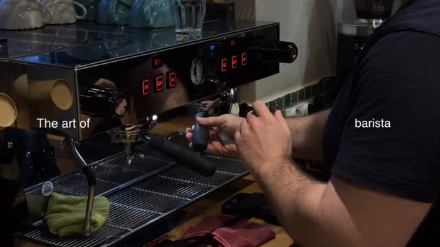 🤎

📍 Emilii Plater 8 
📍 Marszałkowska 27/35

#coffee #barista #art #warsaw #cafe