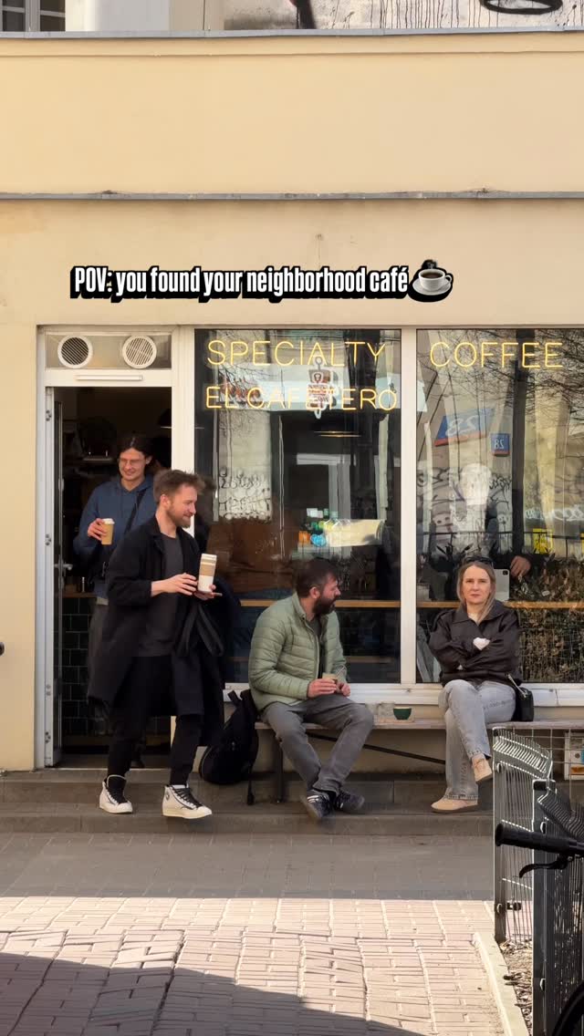 Just around the corner from home.
A warm coffee, a cozy table, familiar faces.
Some places don’t just serve coffee —
they feel like home. ☕️🏡🤍

📍 Emilii Plater 8 
📍 Marszałkowska 27/35

#specialtycoffee #coffeelovers #cozyspot #kawiarniawarszawa #8march