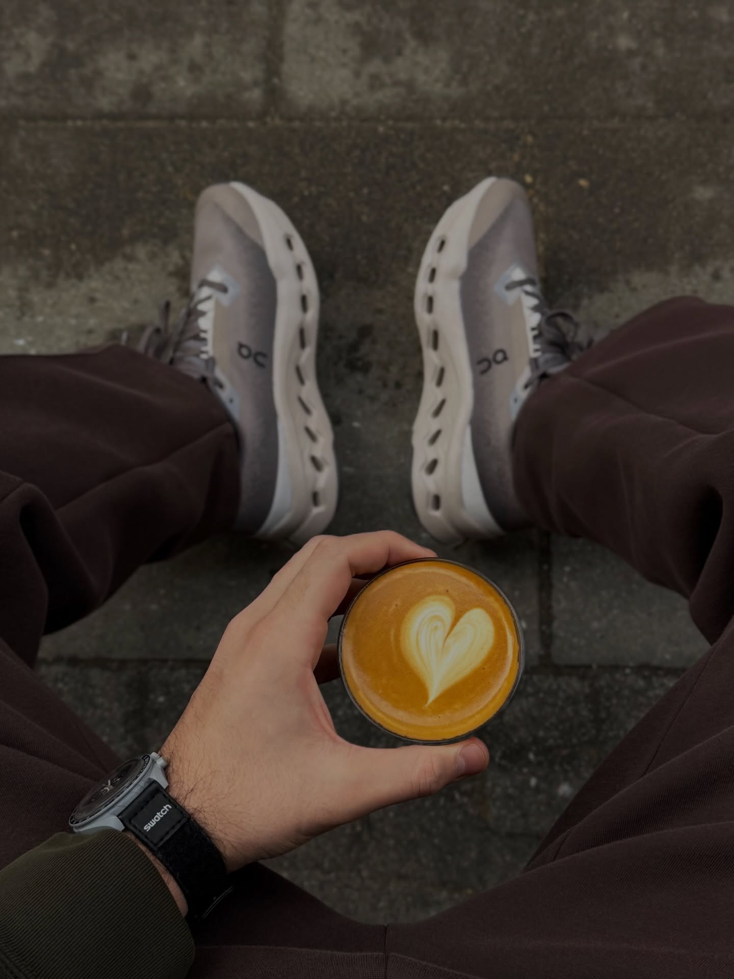 Zimne dni wymagają wspaniałej kawy.
Świeżo palone ziarna, bogate smaki, prawdziwe ciepło.🫶🏼❄️☕️ 

Cold days call for great coffee.
Freshly roasted beans, rich flavours, real warmth.🫶🏼❄️☕️

📍 Emilii Plater 8 
📍 Marszałkowska 27/35

#coffee #latteart #warsaw #coffeebeans #cafe