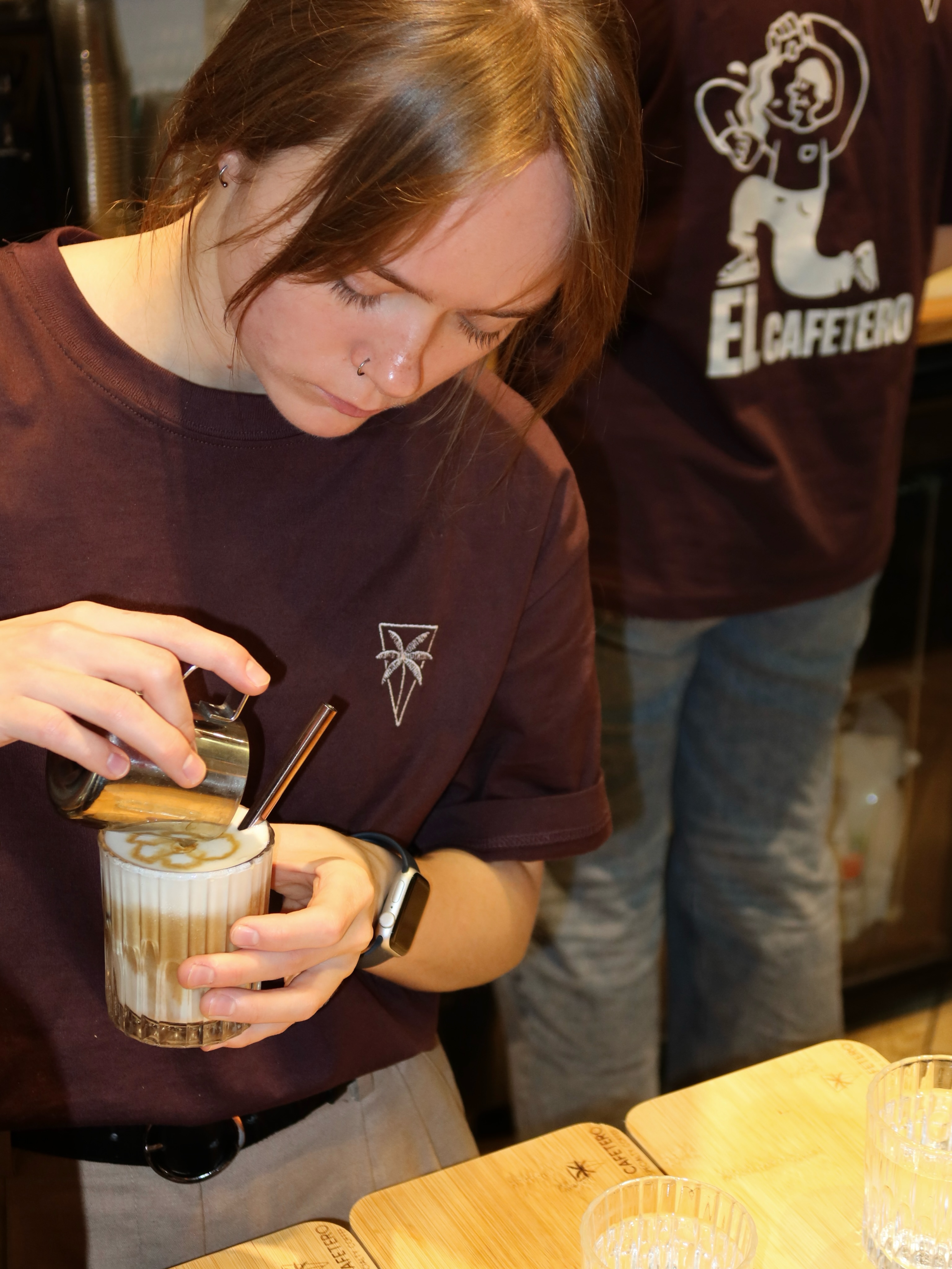 Kochamy kawę. Kochamy ludzi. Kochamy to, co robimy.
Jeśli specialty coffee jest również Twoją pasją i szukasz miejsca pełnego dobrej energii, wyślij swoje CV i dołącz do naszego zespołu ☕️✨

—

We love coffee. We love people. We love what we do.
If specialty coffee is your passion too and you’re looking for a place full of good energy, send us your CV and join our team ☕️✨

📍 Emilii Plater 8 
📍 Marszałkowska 27/35

#barista #latteart #praca #warszawa #kawiarnia