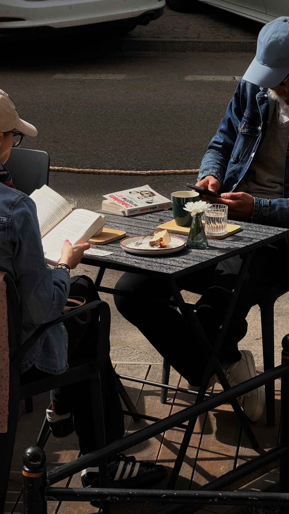 🤍☕️📖

📍 Emilii Plater 8 
📍 Marszałkowska 27/35

#kawiarniawarszawa #specialtycoffee #booklovers #favspot coffeetime