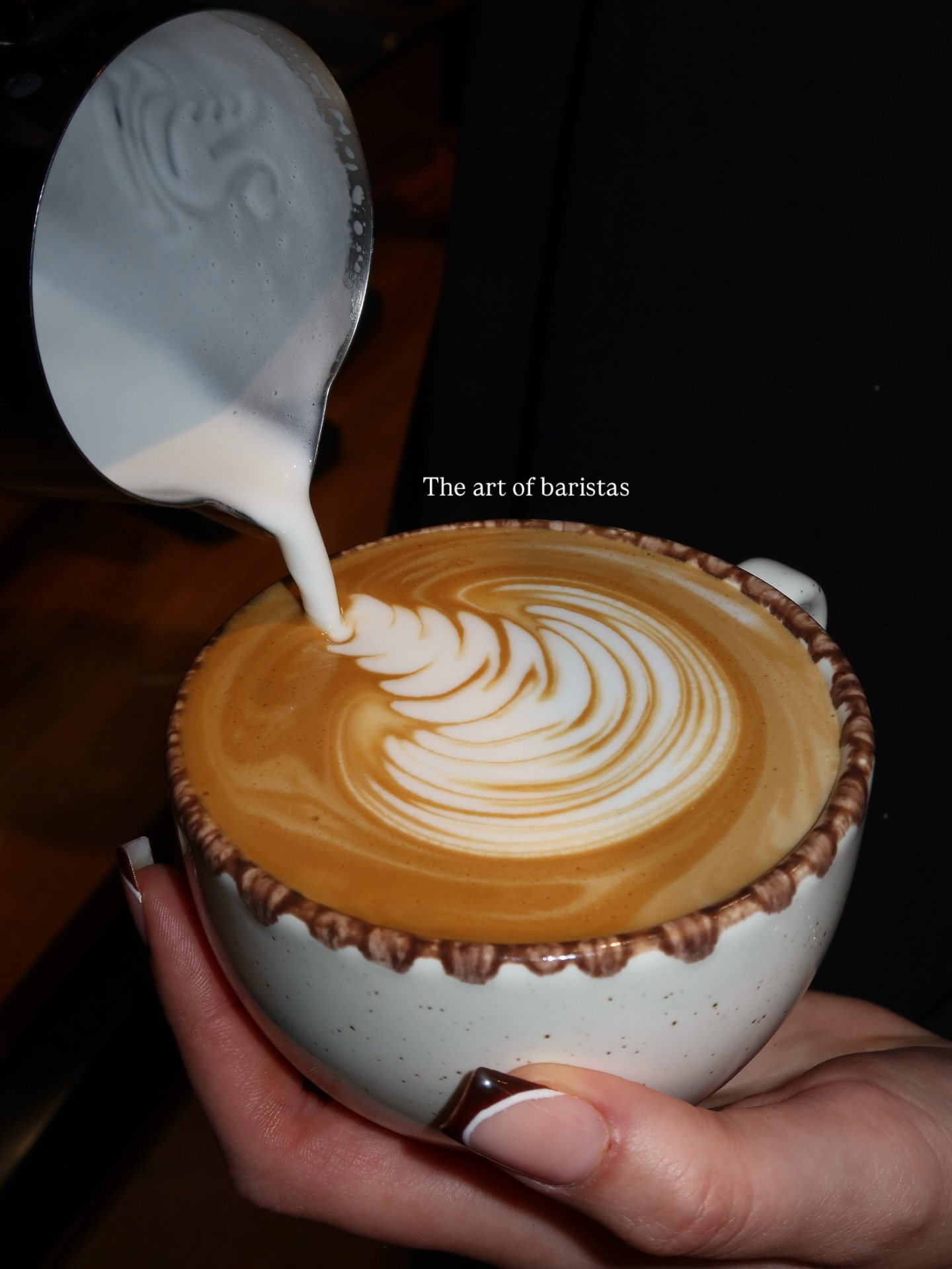 🖌️Więcej niż tylko kawa. To dbałość o szczegóły, szacunek do ziarna i miłość do rzemiosła

🖌️More than just coffee. It’s attention to detail, respect for the bean, and love for the craft.

📍 Emilii Plater 8 
📍 Marszałkowska 27/35
#latteart #coffee #warsaw #barista #speacialtycoffee