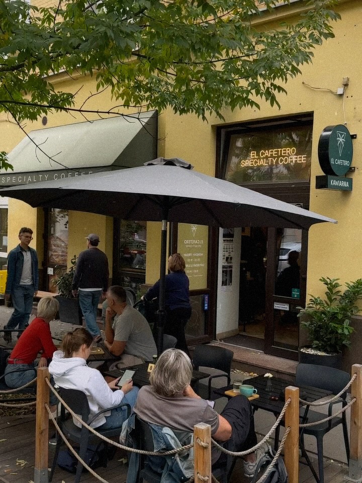 Just another beautiful day at El Cafetero. 🤎

📍 Emilii Plater 8 
📍 Marszałkowska 27/35

#specialtycoffee #autumnvibes #coffeelovers #slowdown #cozyplace