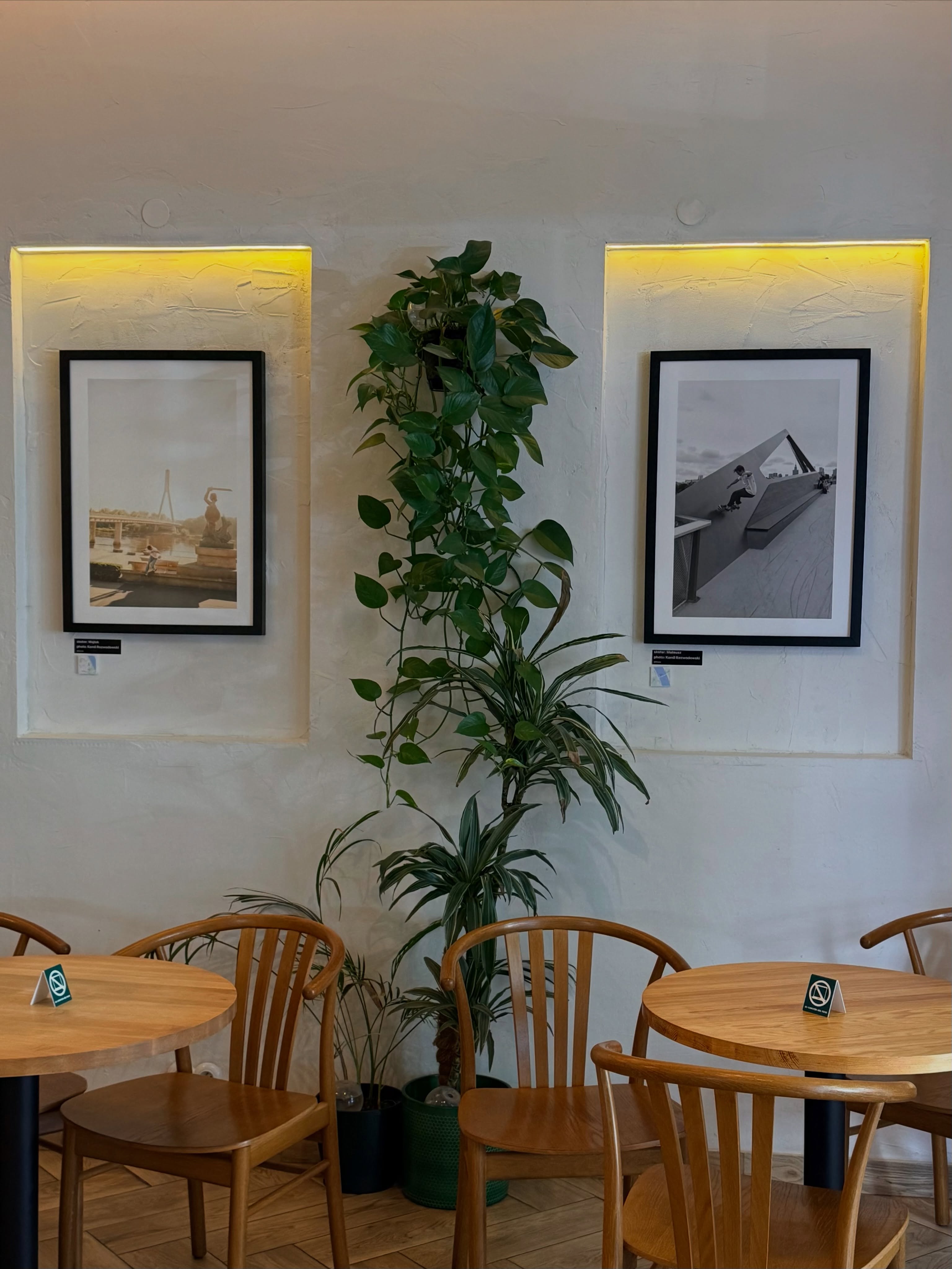 Local art, local coffee, local stories, local artist.🖼️☕📸
Inspired by Warsaw ✨
@kluke 

📍 Emilii Plater 8 
📍 Marszałkowska 27/35

#kawiarnia #cozyvibe #favplace #localart #photoshoot