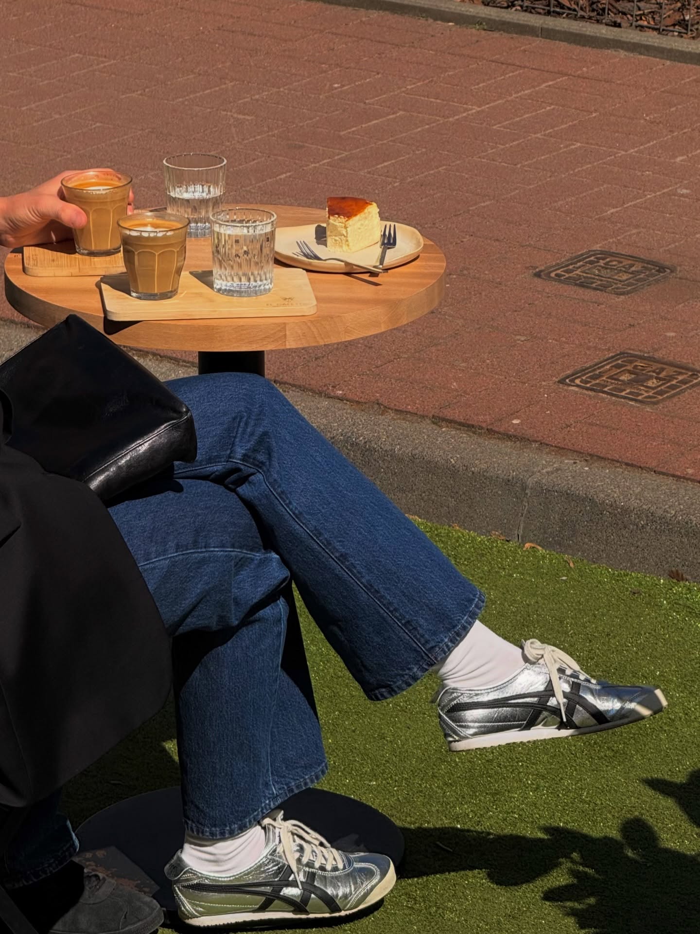 Your terrace. Your people. Your place 🤍
Desserts on the table,
coffee done right,
and time that feels a little softer here.

📍 Emilii Plater 8 
📍 Marszałkowska 27/35

#specialtycoffee #kawiarnia #sun #openair #warszawa